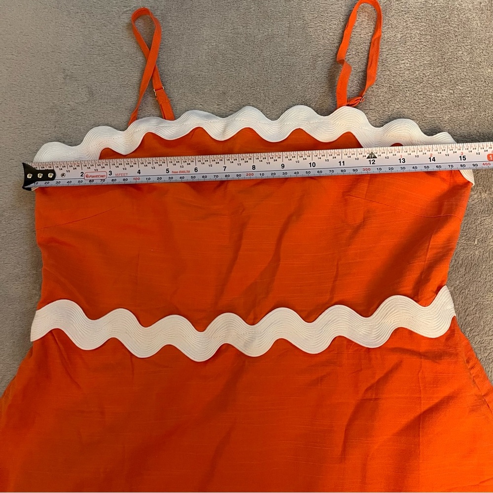 Elegant Coral Midi Dress with White Trim - Picture 5 of 9